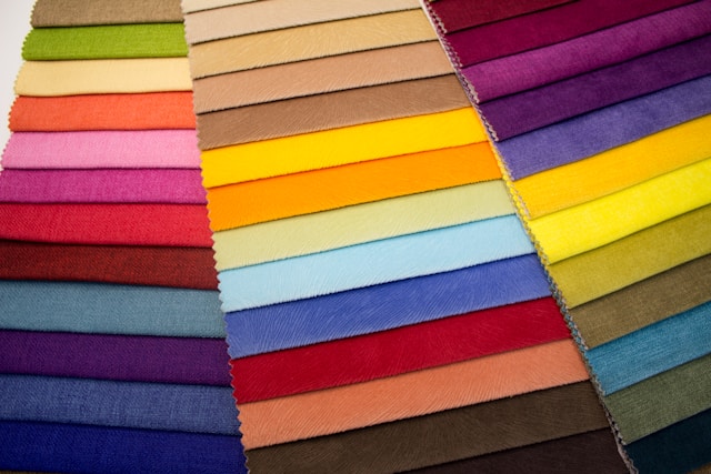 A photo of colors}}